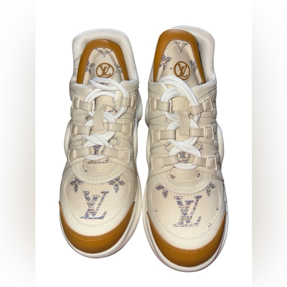 $170 SALE FIRM Fashion Women's Beige and Brown Sneakers